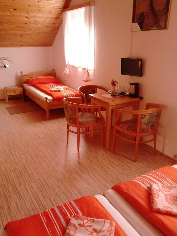 Rooms Josip Korenica Pokoj fotografie