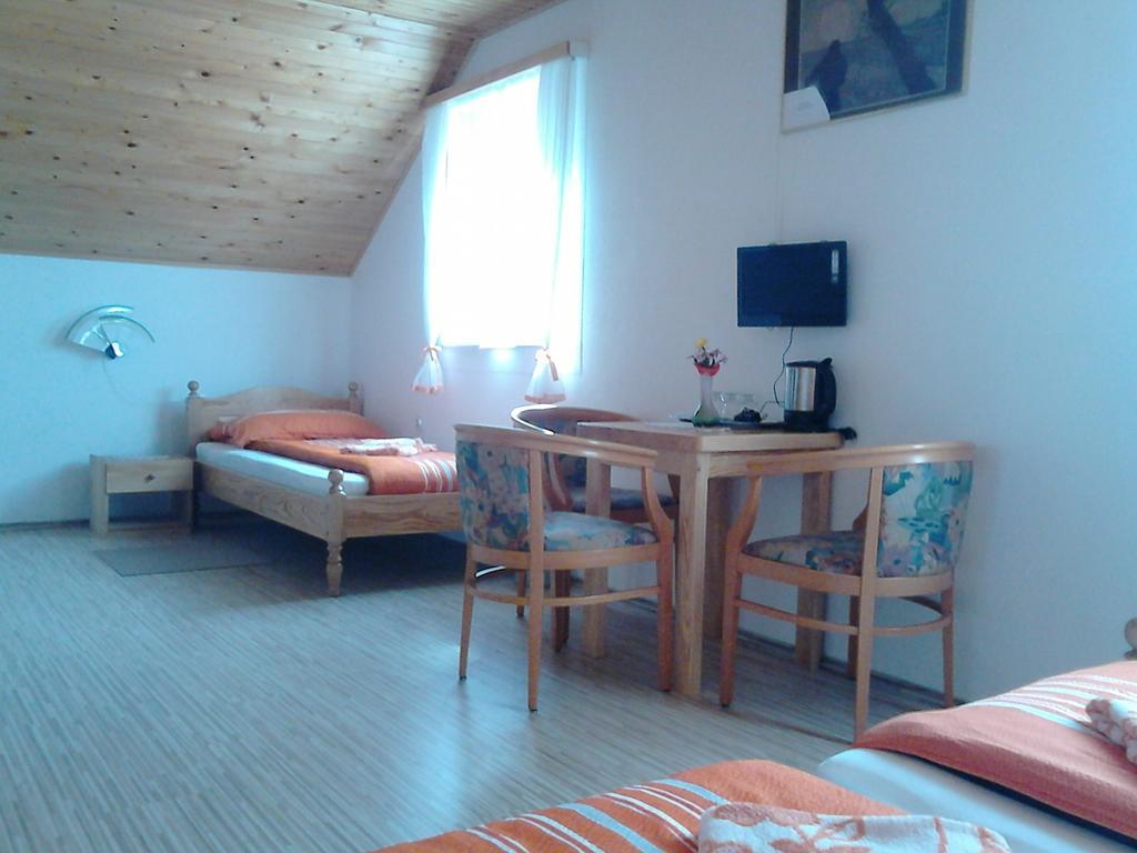 Rooms Josip Korenica Pokoj fotografie