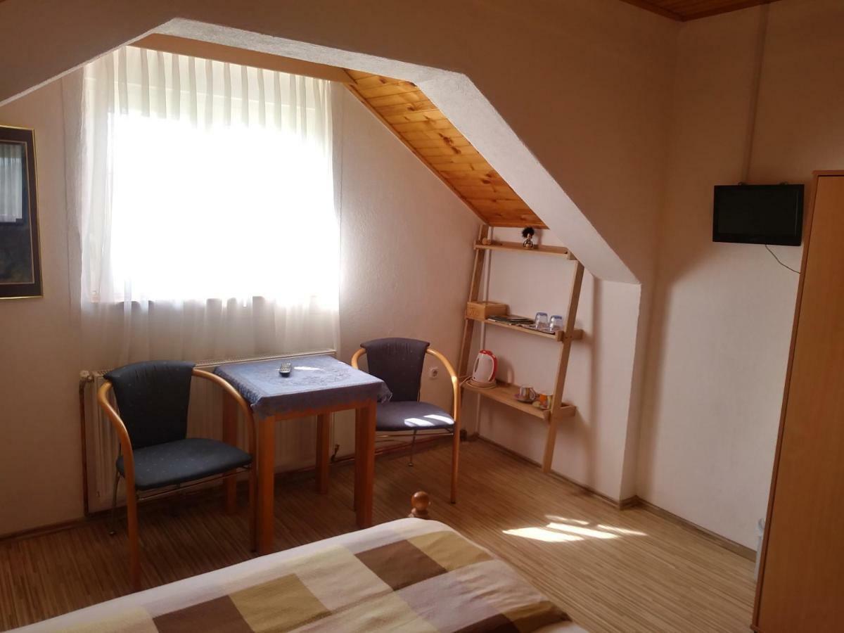 Rooms Josip Korenica Exteriér fotografie
